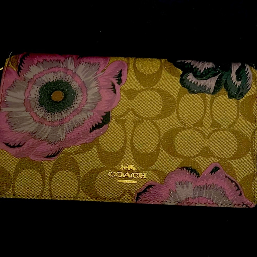 Coach wallet clutch.